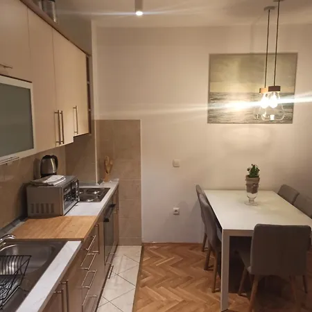 Apartman Zo *
